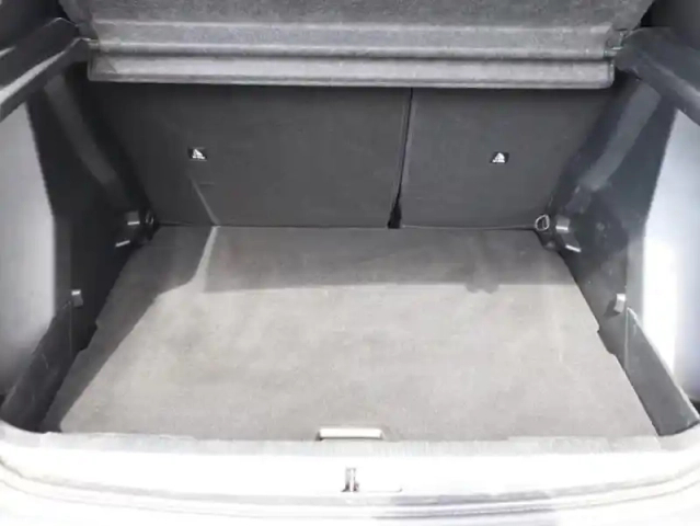 Peugeot 2008 1.2 puretech 130ch s&amp;s gt pack eat8 — photo 13