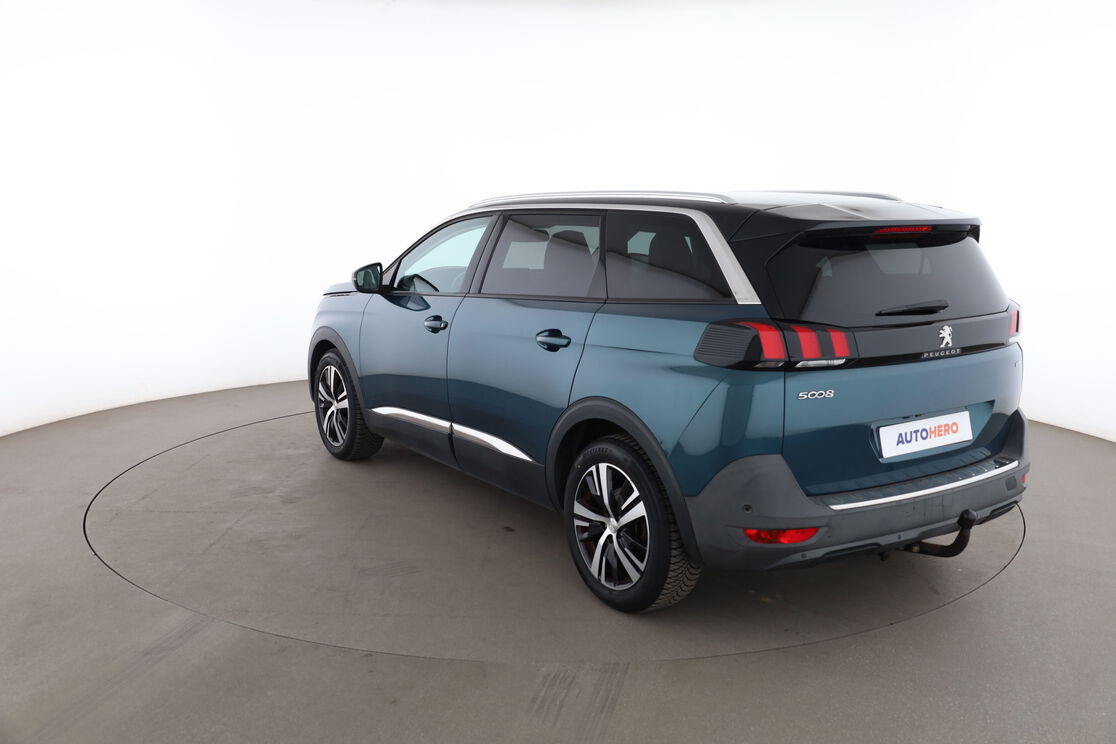 Peugeot 5008 1.2 PureTech Allure — photo 3