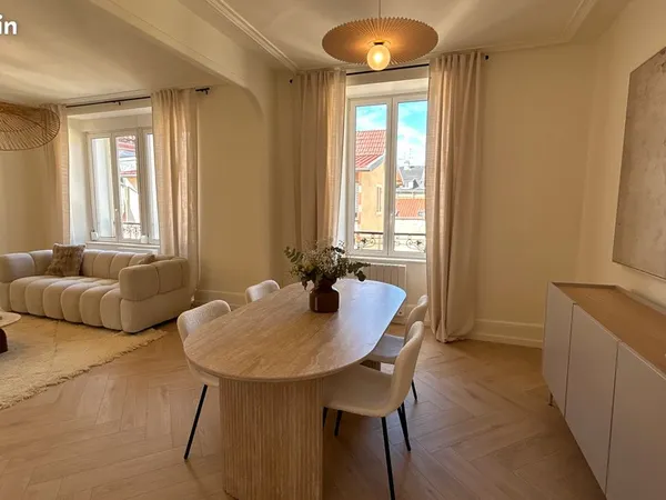 Clé en main - Appartement haussmannien T4 meublé à Belfort centre