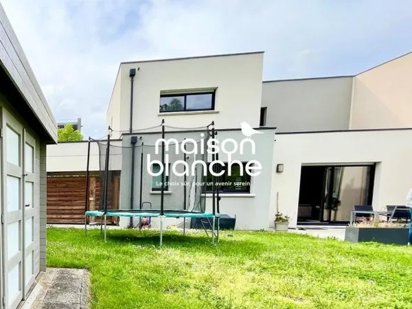 Vends maison récente - 110.84m² - 6 pièces, 4 chambres - Montreuil-Juigné 49460