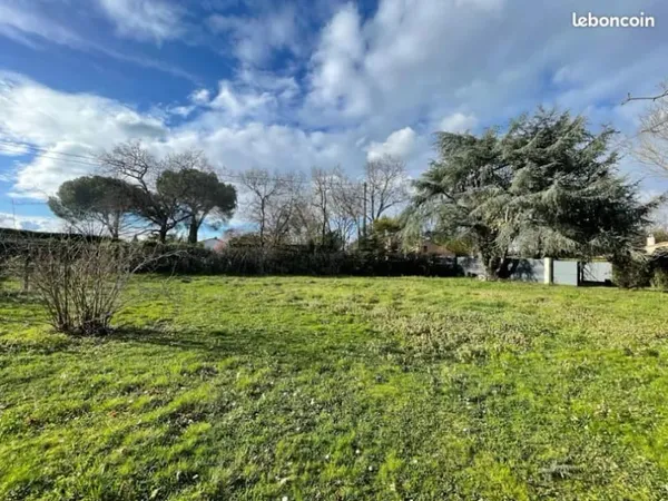 Terrain 1400 m²