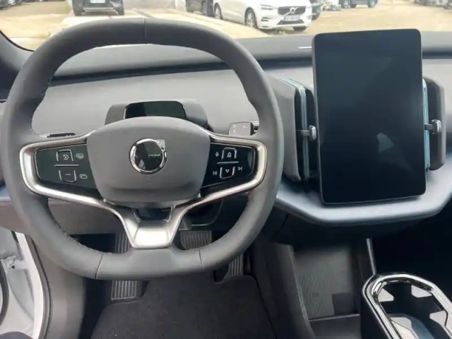 Volvo Ex30 cross country twin performance 428 ch 1edt — photo 13