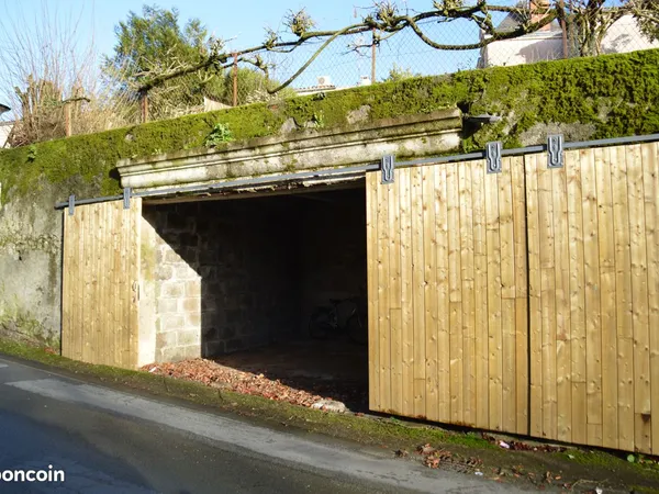 Stationnement Location Pouzauges   68€