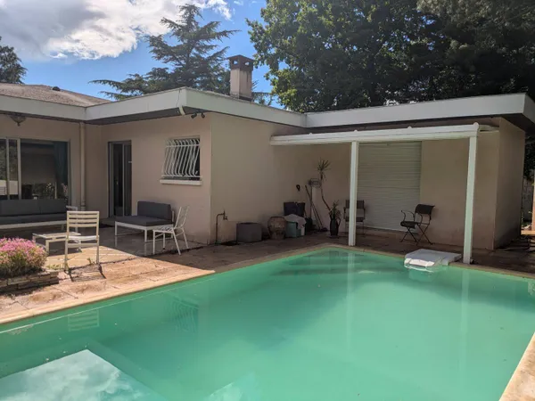 Maison 5 pièces 200 m²
