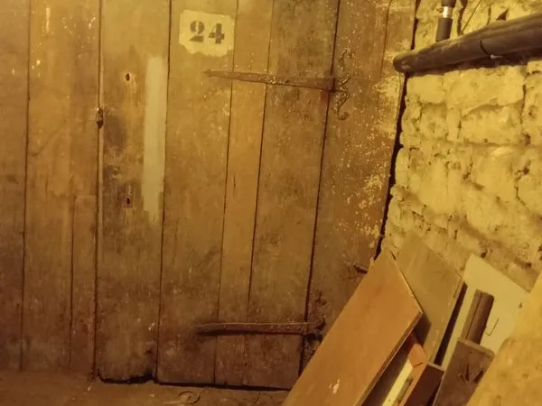Loue cave Lyon 04