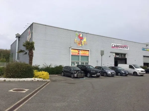 Local commercial 504 m²