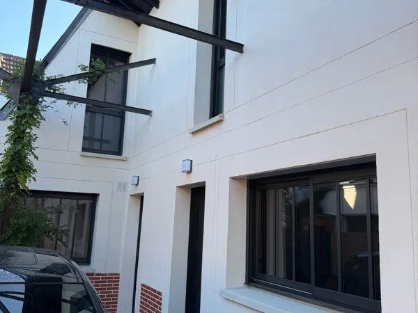 Maison récente de 65 m² avec jardin et terrasse - 2 chambres - Rue Saint-Marc