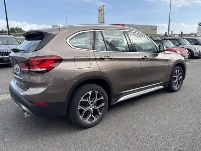 Bmw X1 sdrive18da 150ch xline — photo 3