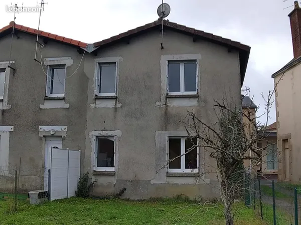 Maison 2 chambres / garage / jardin / 670 - Visites le 1er Novembre 16h00 sur place