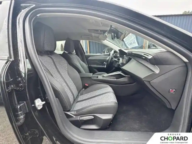 Peugeot 308 hybrid 145 e-dcs6 — photo 13
