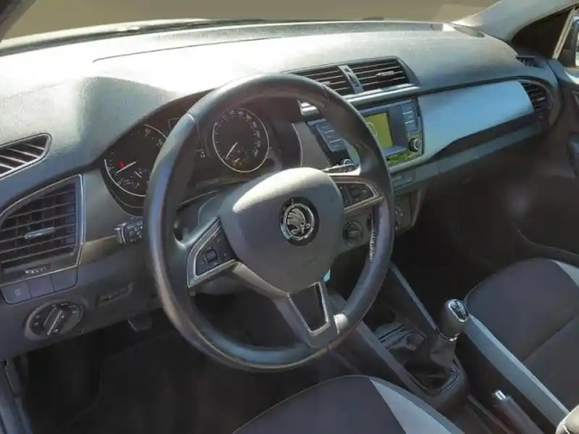 Skoda Fabia radar ar — photo 11