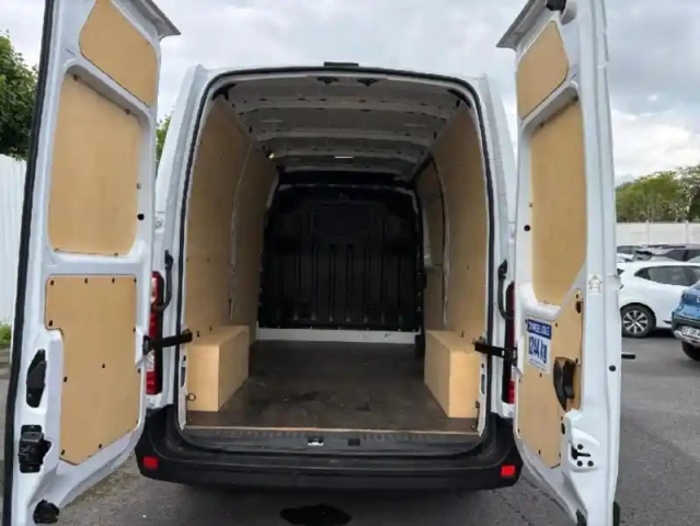 Renault Master fg f3500 l2h2 2.3 blue dci 135ch confort euro6e — photo 9