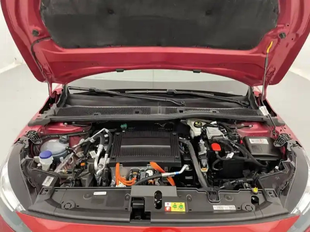 Peugeot 208 electrique 50 kwh 136ch — photo 21