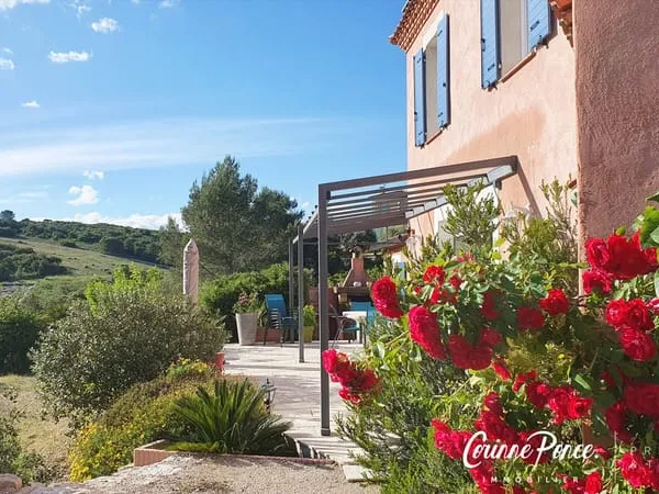 Nîmes villa avec superbe vue