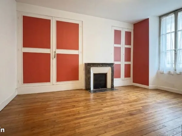 T2 38,5 m² + parking, centre historique