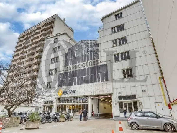 Bureaux 5643 m²