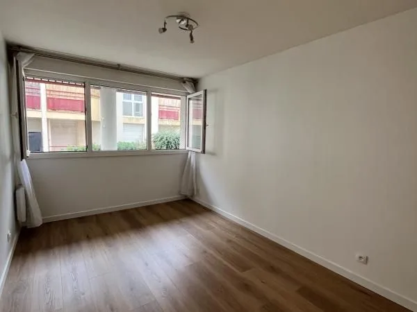 Studio 1 pièce 19 m²