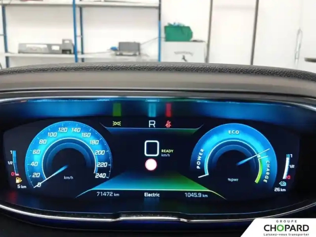 Peugeot 3008 hybrid 225 e-eat8 — photo 13