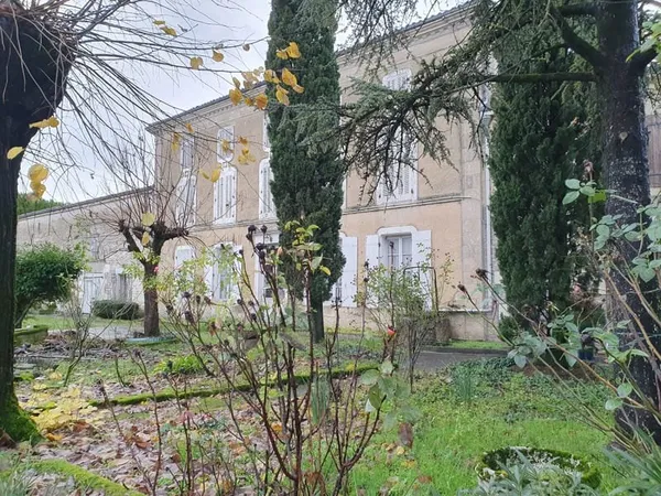 Maison 7 pièces 225 m²
