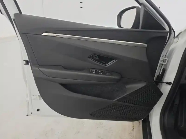 Renault Megane e-tech ev60 130ch super charge — photo 73
