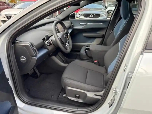 Volvo Ex30 single extended range 272ch ultra — photo 6