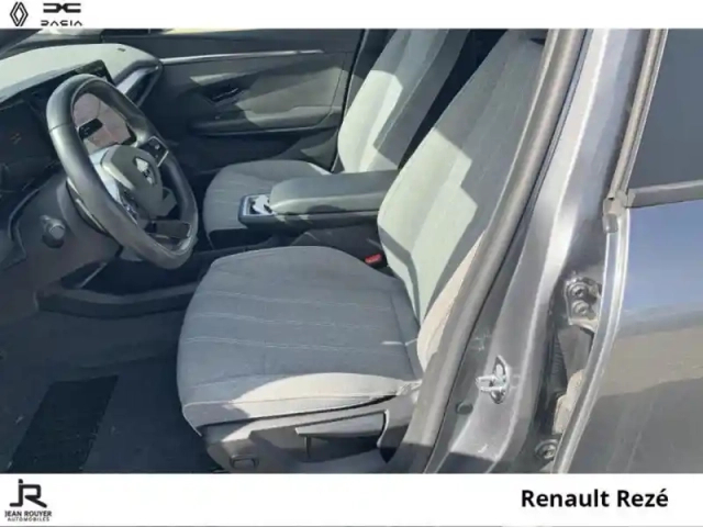 Renault Megane e-tech electric ev60 130ch evolution er super charge — photo 3