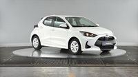 Toyota Yaris 116h Dynamic 5p MY22 — photo 3