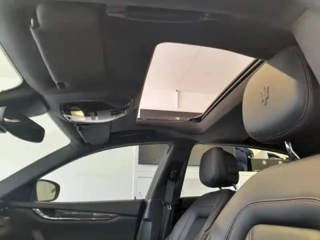 Maserati Quattroporte 3.0 v6 430ch start/stop s q4 granlusso 276g — photo 8