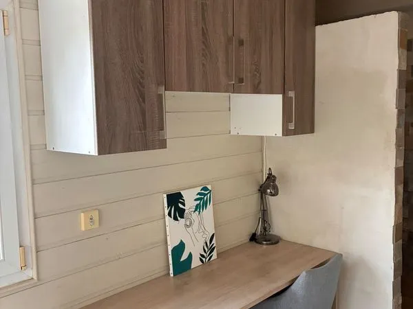 Studio meublé duplex 20 m² - terrasse vue Sainte-Baume - 650 CC