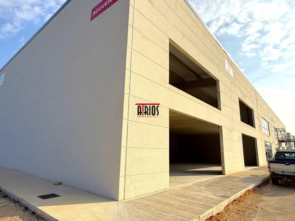 Local professionnel 436 m²
