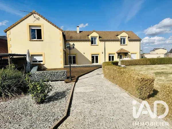 Maison 7 pièces 225 m²