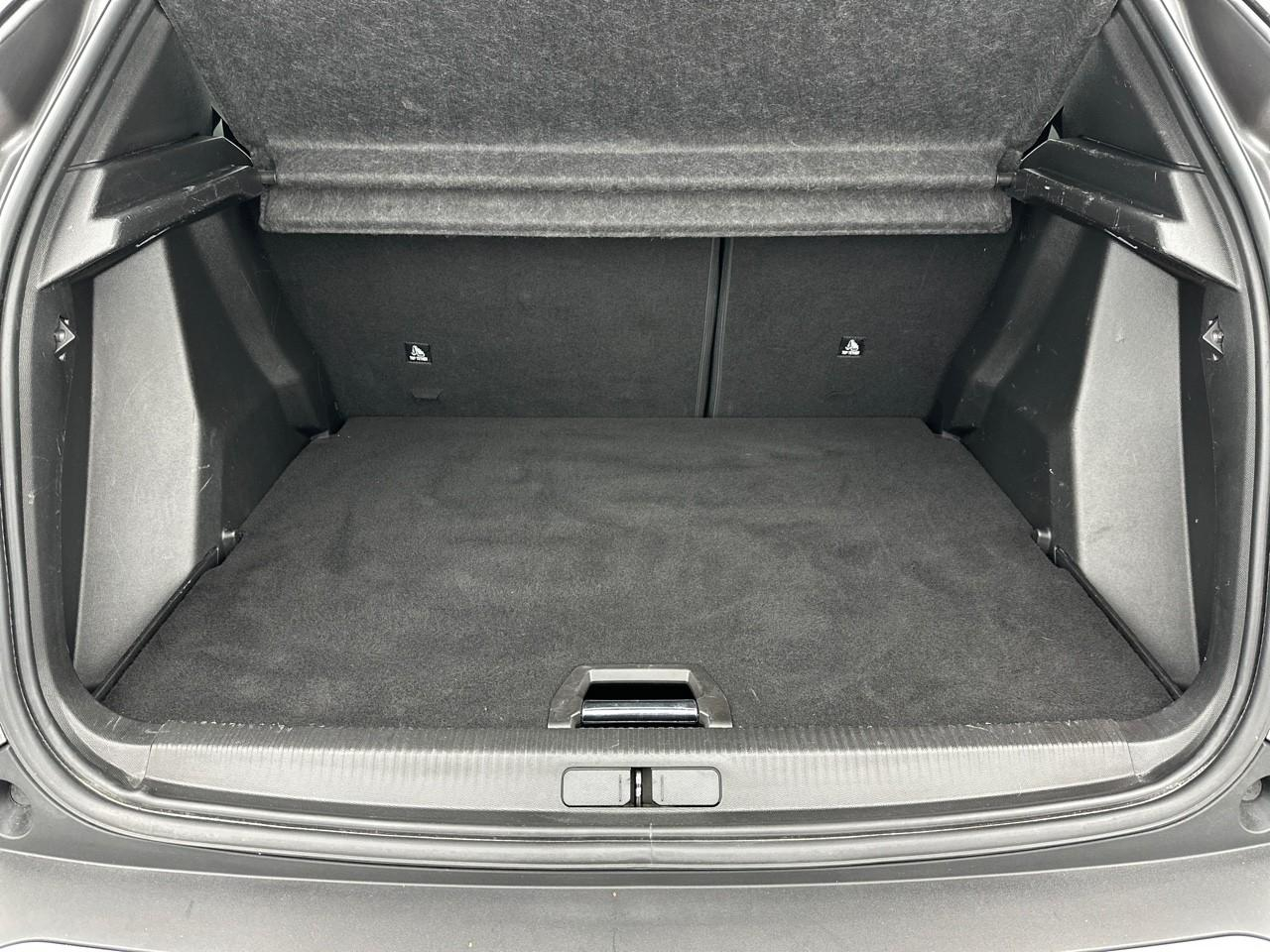 Peugeot 2008 bluehdi 130 s&s eat8 allure pack — photo 6