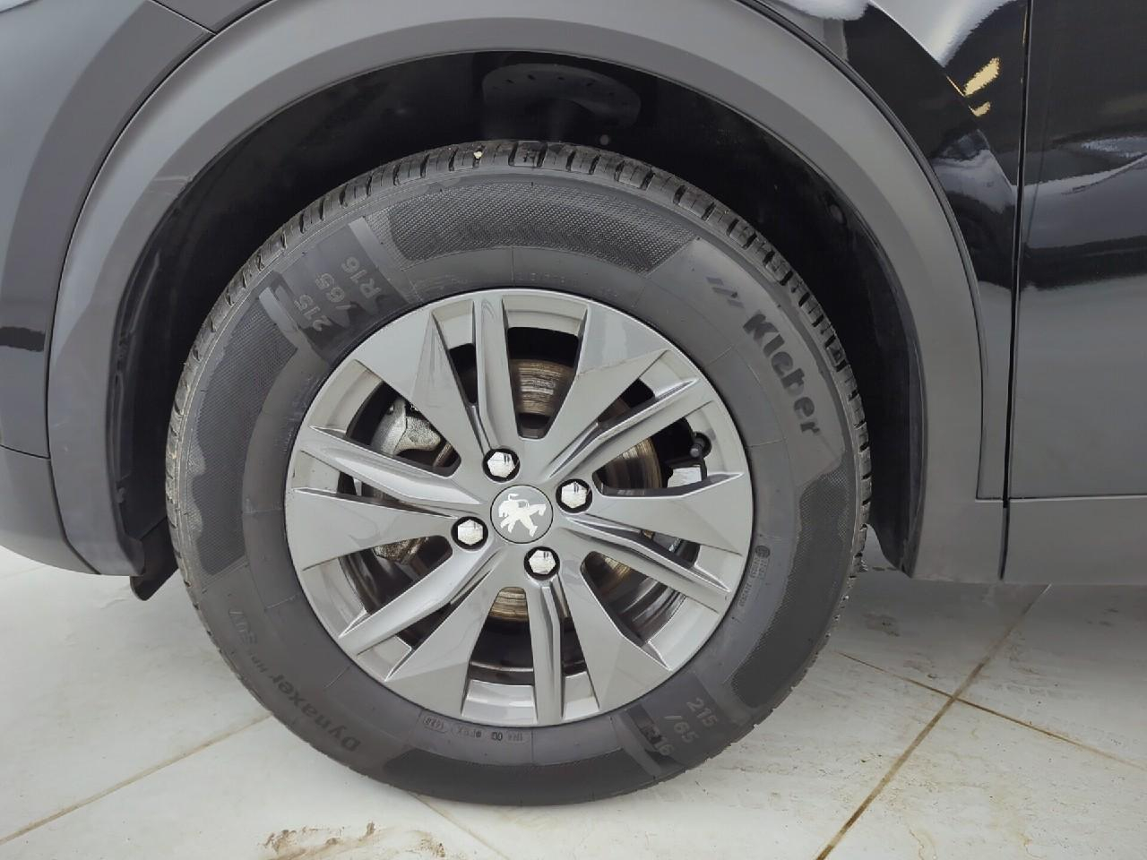 Peugeot 2008 puretech 130 s&s eat8 style — photo 30