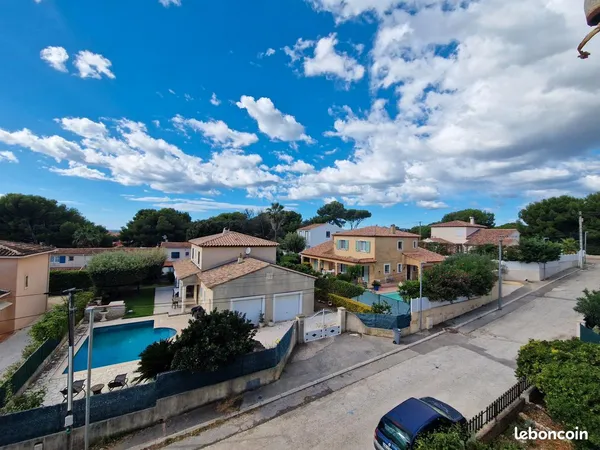 Appartement T3 de 67 m² entièrement rénové chemin du Rayolet