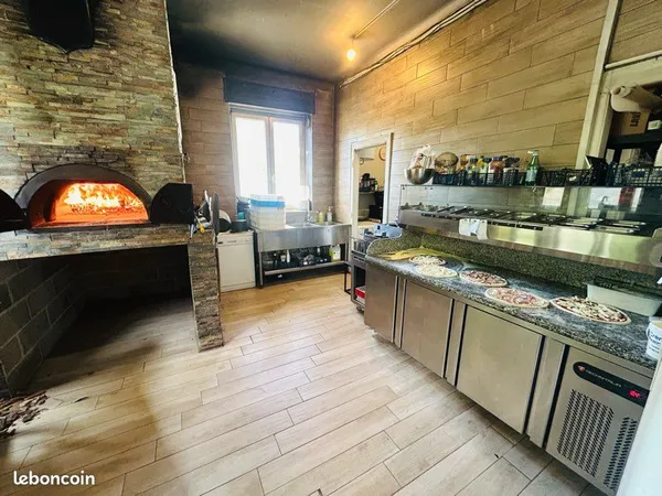 Pizzeria four à bois