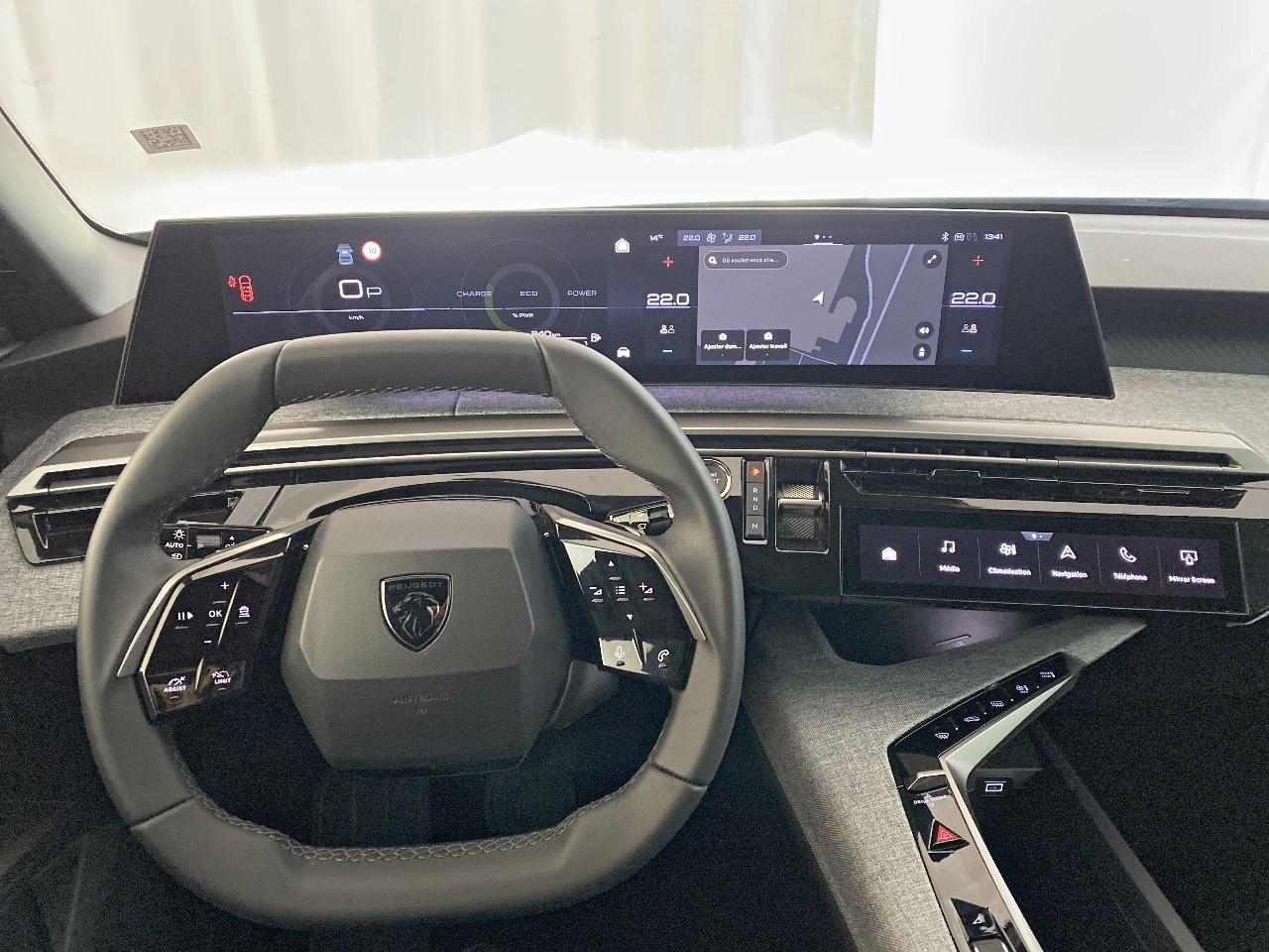 Peugeot 5008 hybrid 145 ch e-dcs6 allure — photo 15