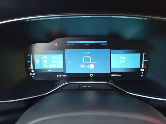 Citroën C5 Aircross hybride rechargeable 225 e-eat8 — photo 71