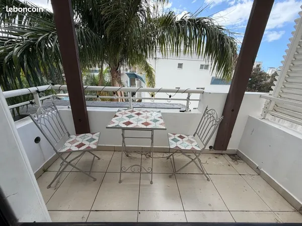 Très bel Appartement rénové, 2 chambres T2 3 en Duplex, Proche centre ville et CGSS