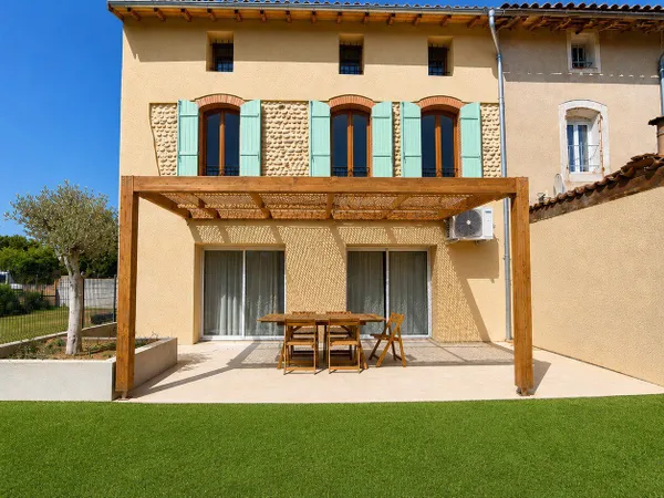 MAISON ENTIEREMENT RENOVÉE