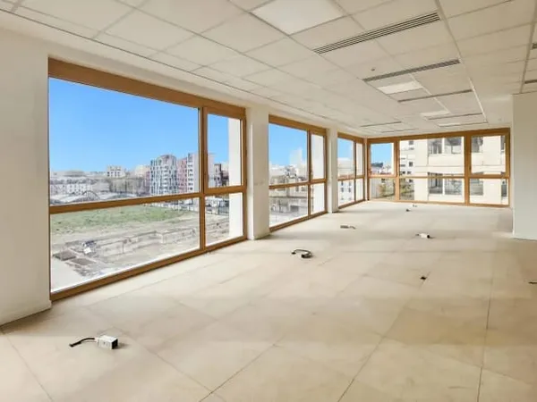 Bureaux 570 m²