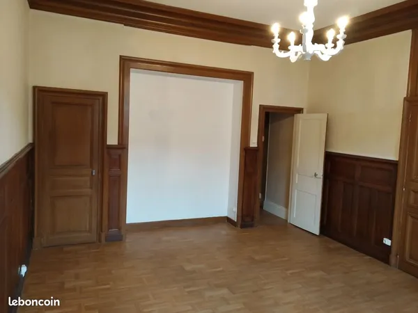 Grand F3 de 100m² hypercentre place privative