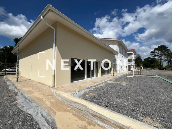 Local commercial 250 m²
