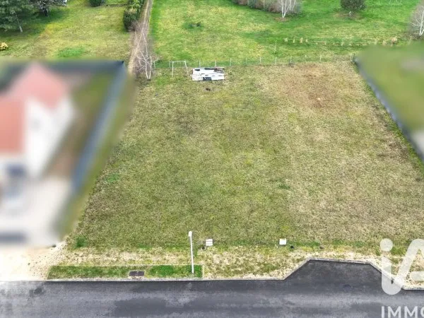 Terrain 668 m²