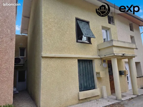 Bourgoin-jallieu - ensemble immobilier t2 + t4 duplex