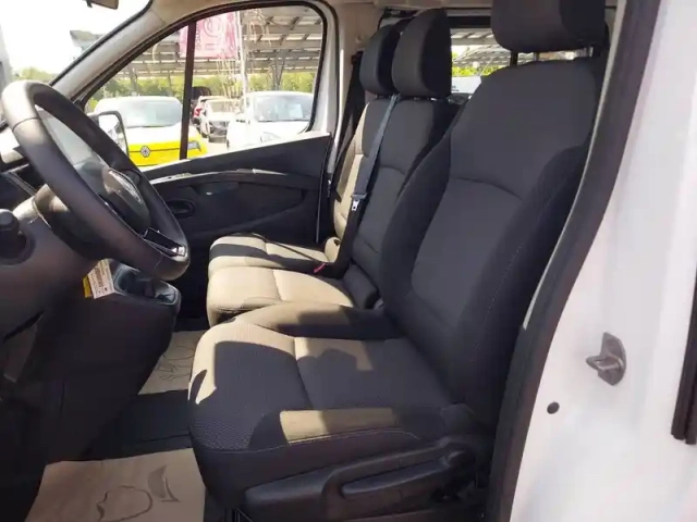 Renault Trafic l1 dci 150 energy s&amp;s — photo 10