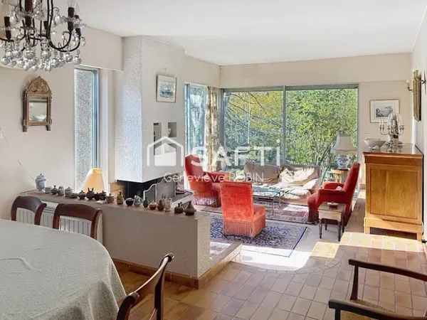 Maison 6 pièces 151 m²