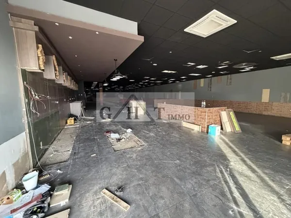 A VENDRE LOCAL COMMERCIAL BRETIGNY SUR ORGE