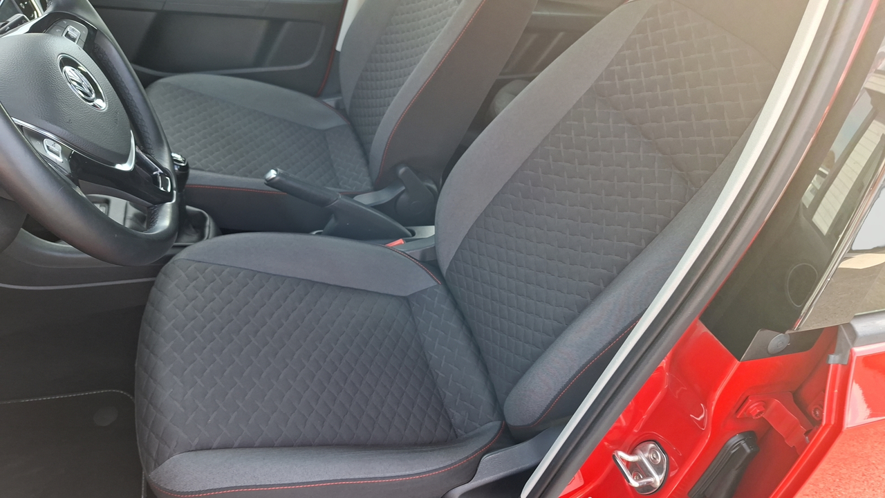 Volkswagen Up 1.0 60 — photo 17