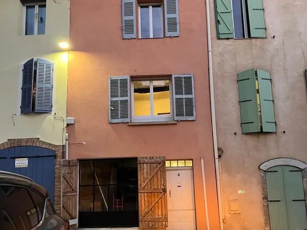 Charmante maison de village à Lorgues - avec atelier/boutique et vitrine