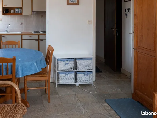 Loue appartement meublé jusqu'à mai/juin 2026